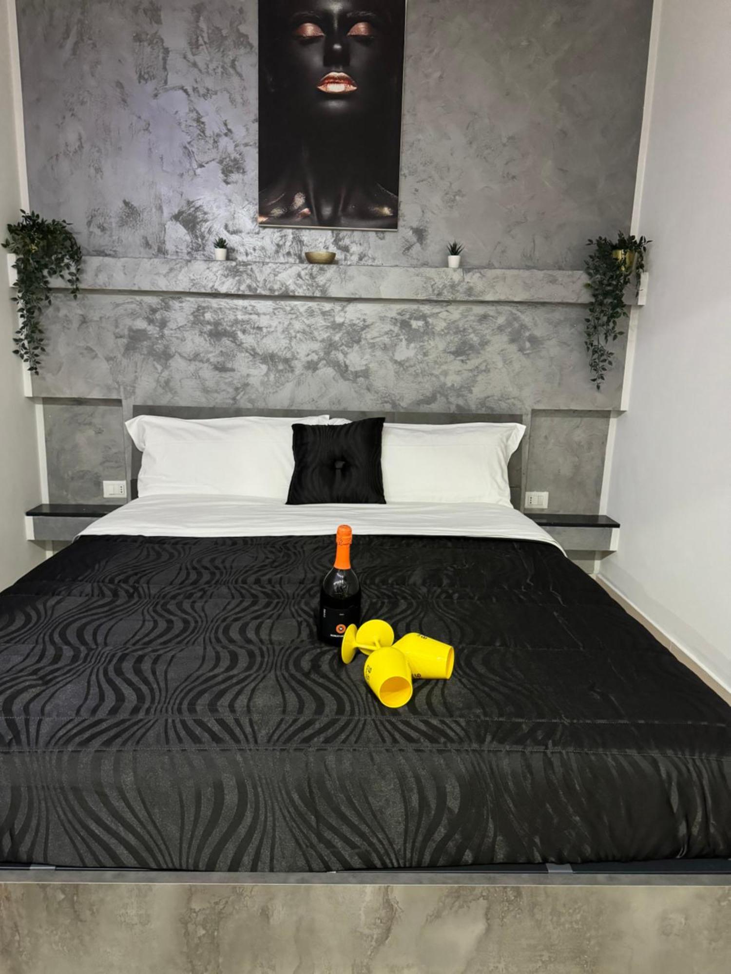 Il Cortiletto28 Rooms & House 锡拉库扎 外观 照片