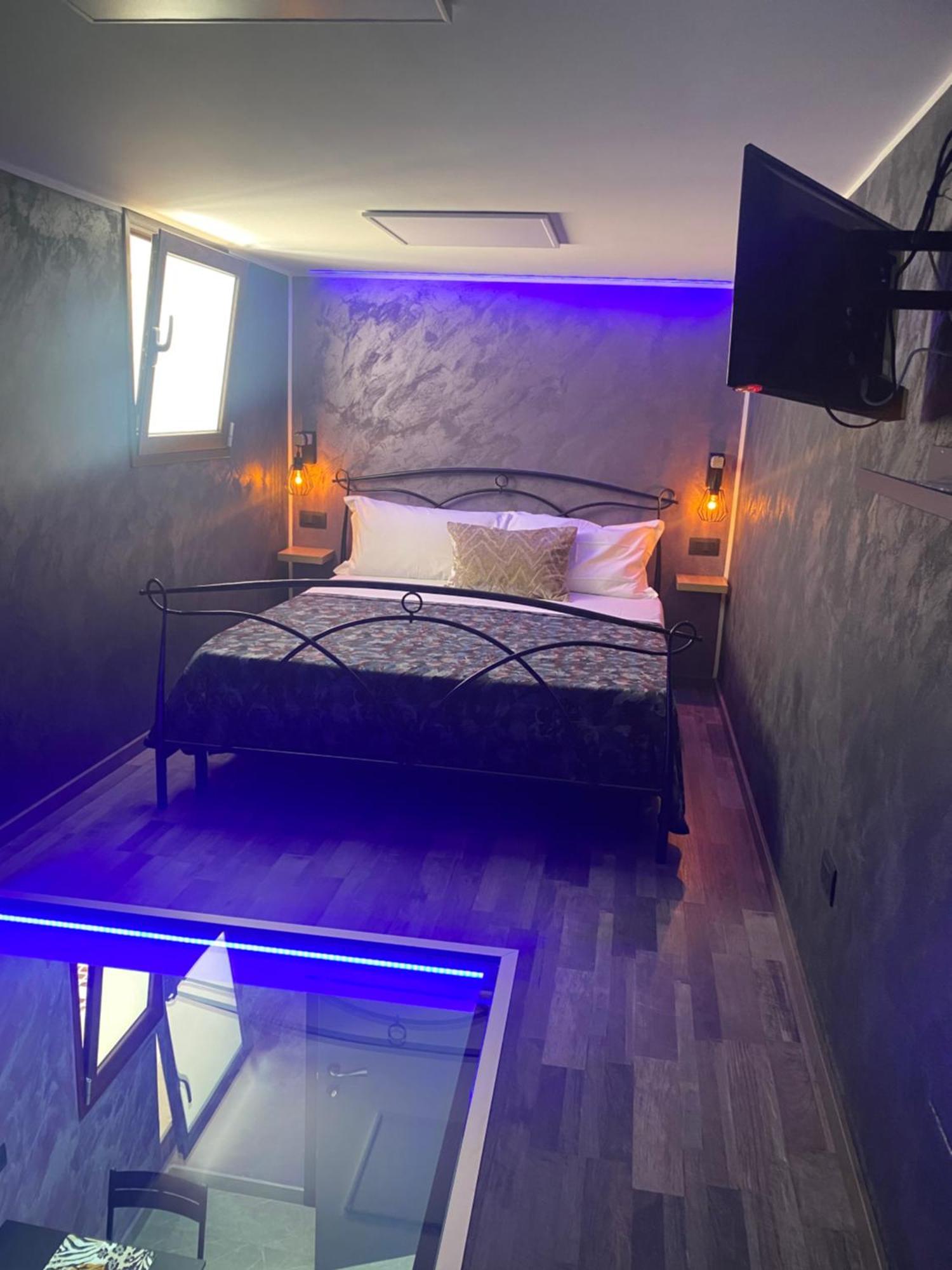 Il Cortiletto28 Rooms & House 锡拉库扎 外观 照片